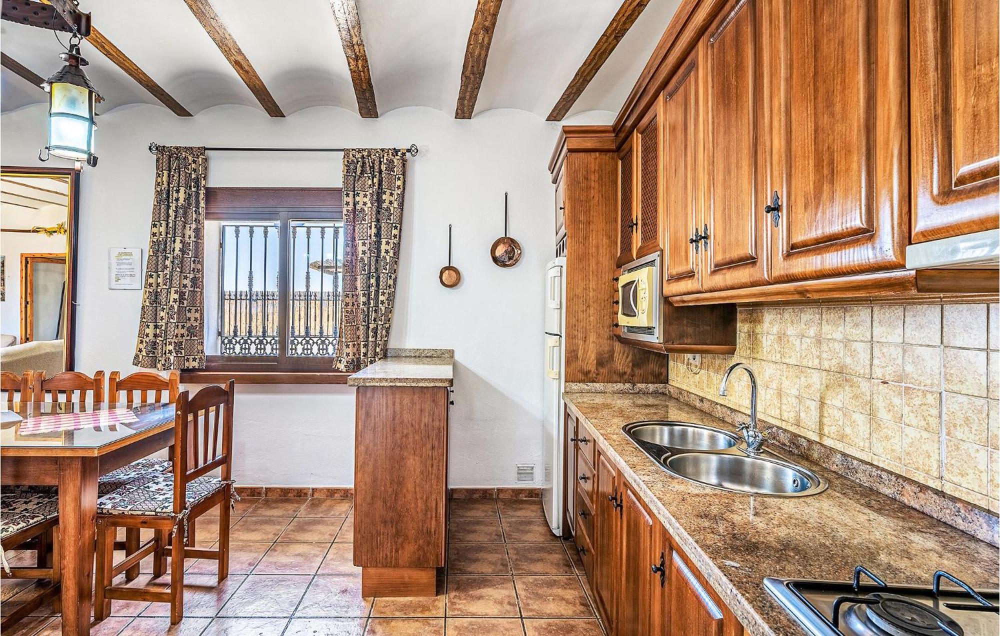 Beautiful Home In Cuevas Del Campo 外观 照片